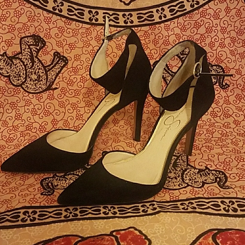 Jessica Simpson suede pumps